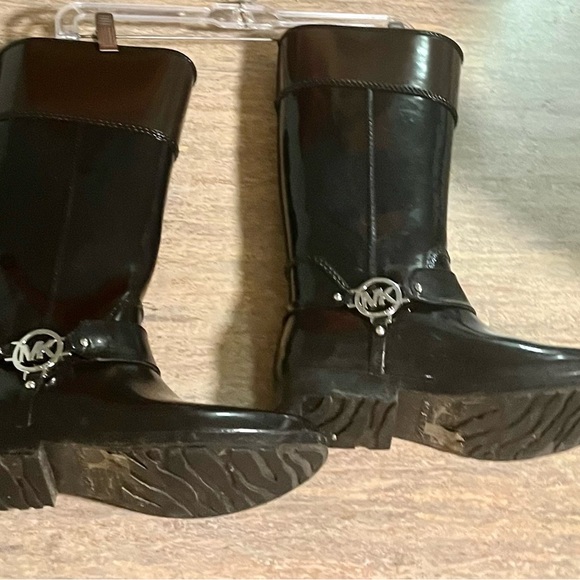 Michael Kors tall rubber boots - Picture 9 of 16